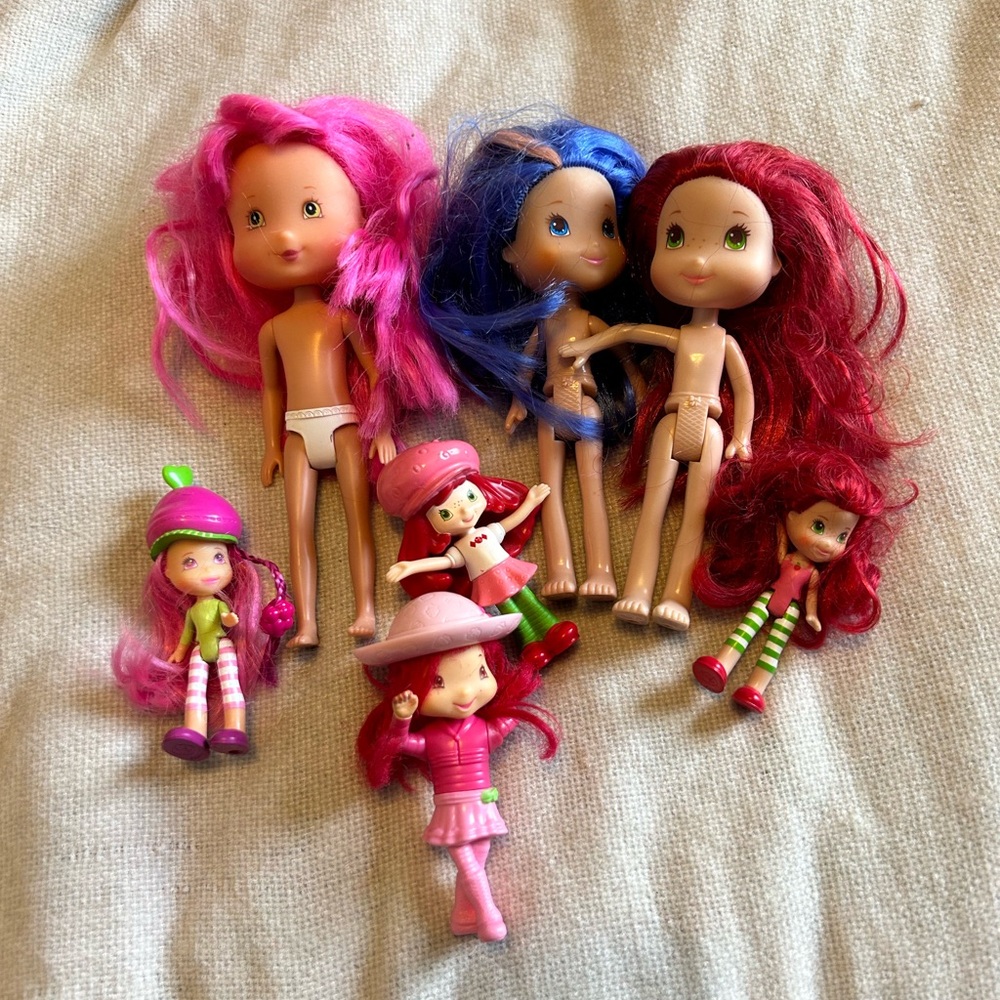 Lot of Strawberry Shortcake dolls